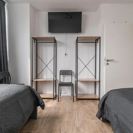 Workers F17 - Mit 3 Schlafzimmern Für 6 Personen Wesel (North Rhine-Westphalia)